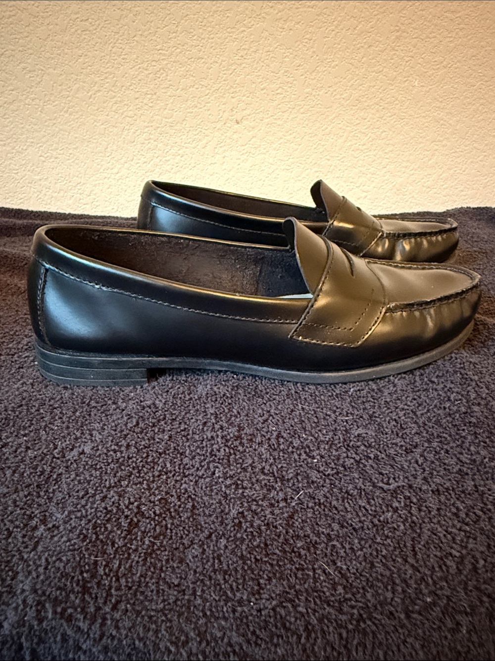 Women’s Eastland Black Leather Penny Loafers - Picture 2 of 8